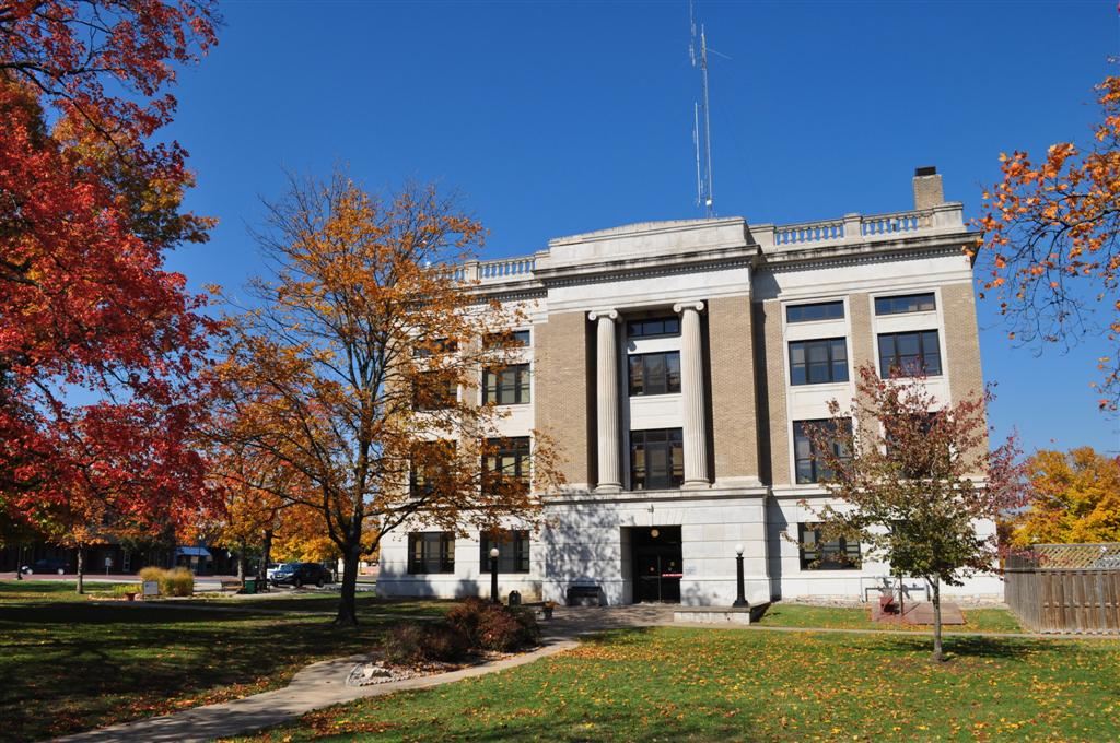 Fall Courthouse